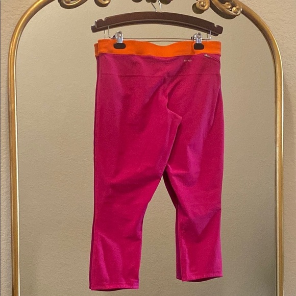 Nike Pink and Orange Dri-fit Performance Crop Leggings Size XL - Picture 6 of 11